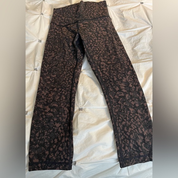 Lululemon Wunder Under - Picture 3 of 3